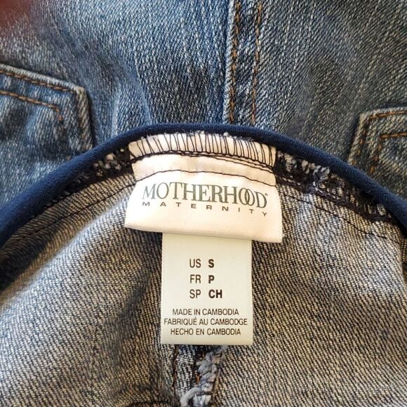 Maternity Cropped Jeans  - Picture 4 of 4